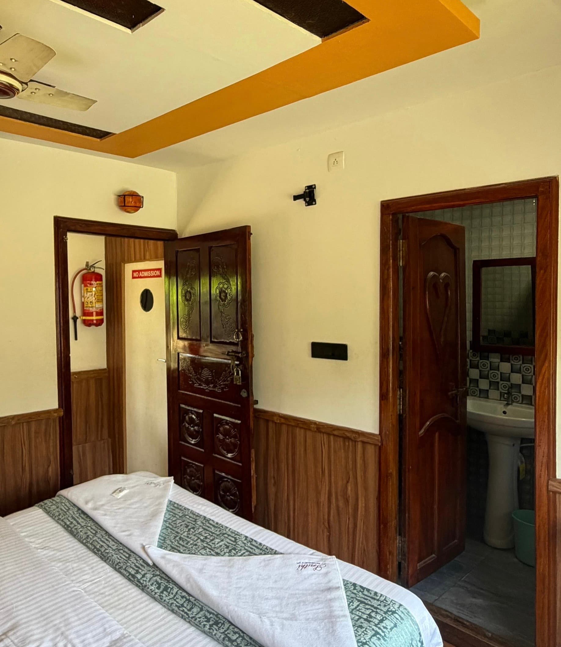 GT Houseboats Gallery Image 3